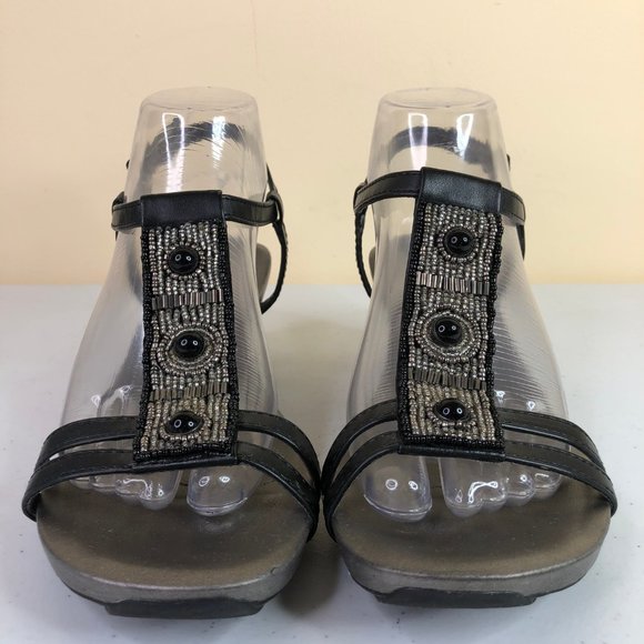 bandolino beaded sandals